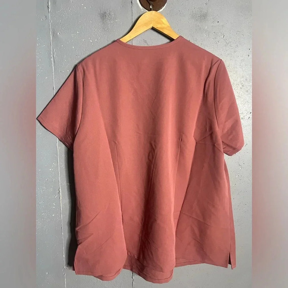 Figs NWT Catarina One-Pocket Scrub Top size 3XL in Mauve. - Picture 3 of 9